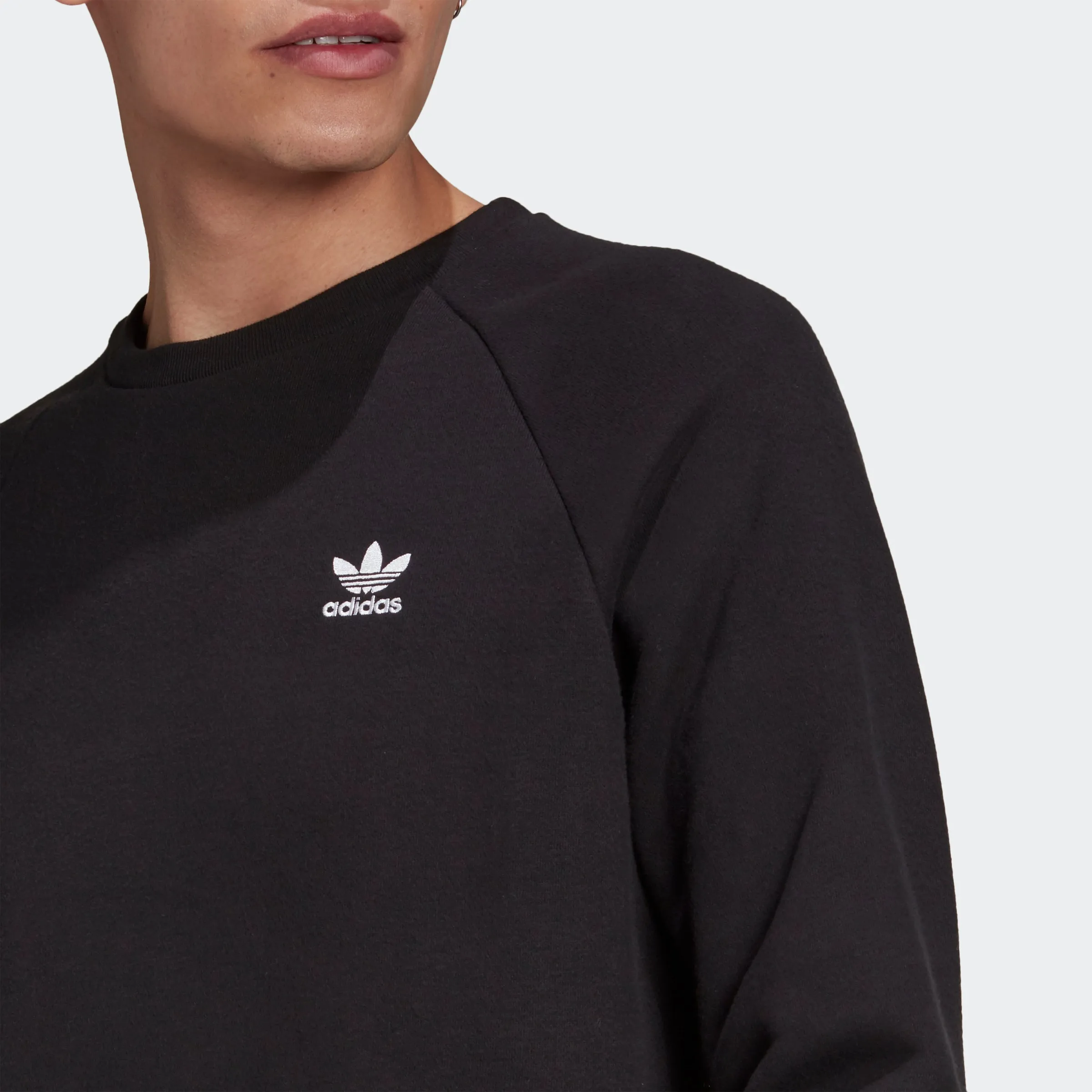 Men’s adidas Originals Adicolor Essentials Trefoil Crewneck Sweatshirt Black